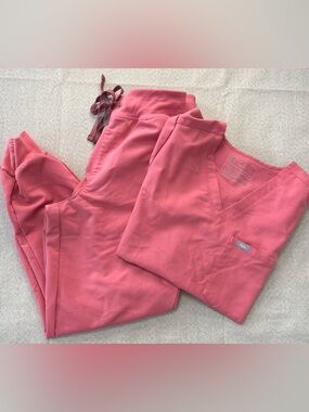 Figs Coral Pink V-Neck Scrub Top with Drawstring Pants